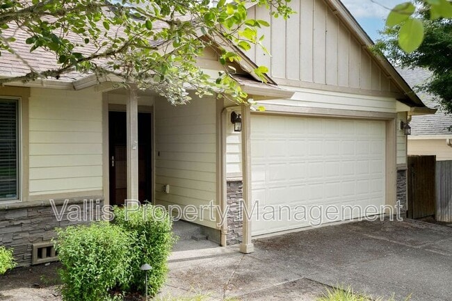 Building Photo - 2173 Laurine Ct NE