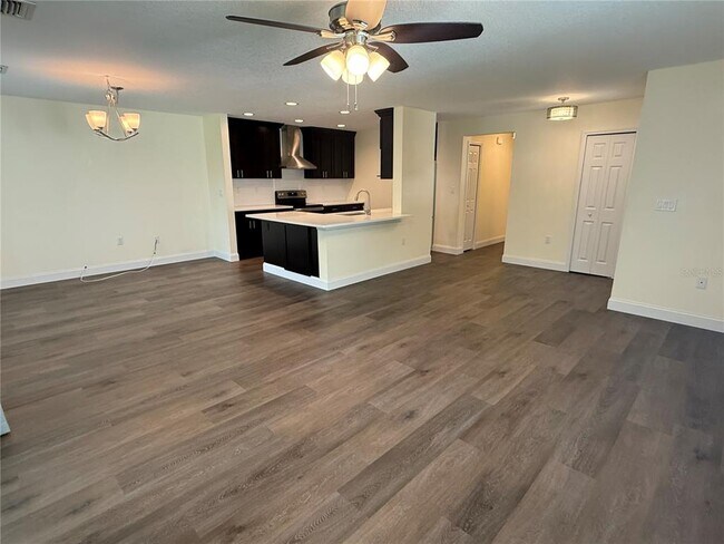 Building Photo - 514 Longfellow Ct