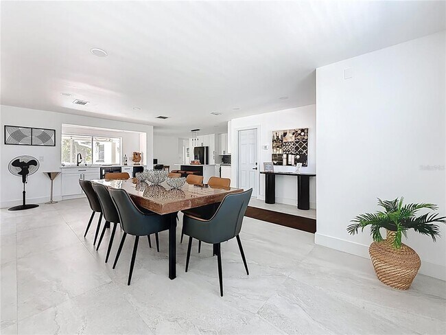 Building Photo - 25 Island Dr