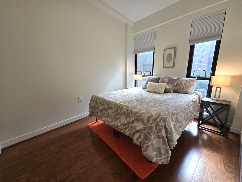 Primary Bedroom - 1320 Fenwick Ln