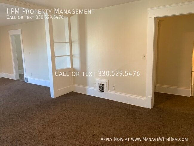 Building Photo - 1109 Hoover Pl NW