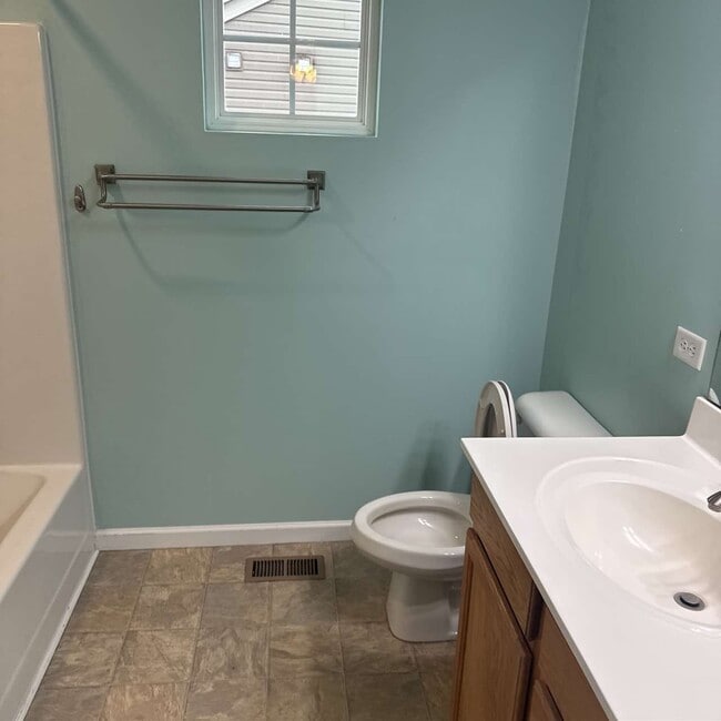 Building Photo - 2059 Matt Way