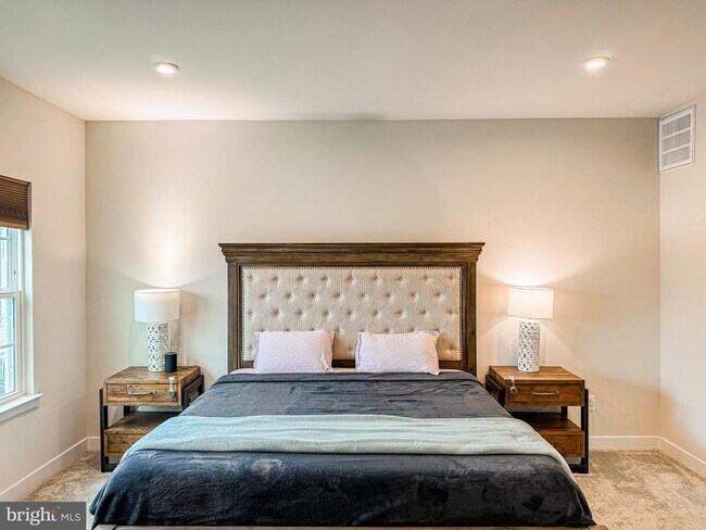 Building Photo - 24604 Cervelo Ter