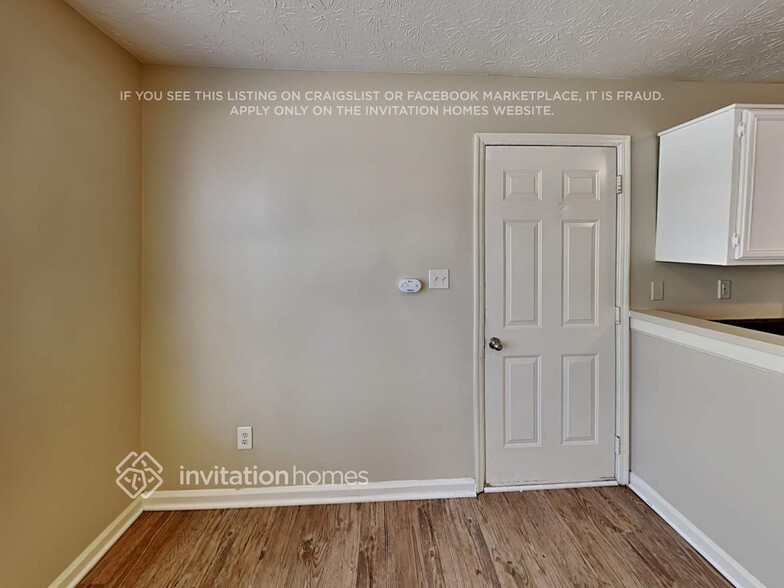 Building Photo - 2978 Rapids Dr