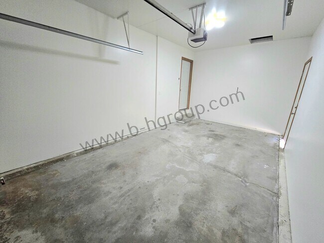 Building Photo - 8845 17th Ave