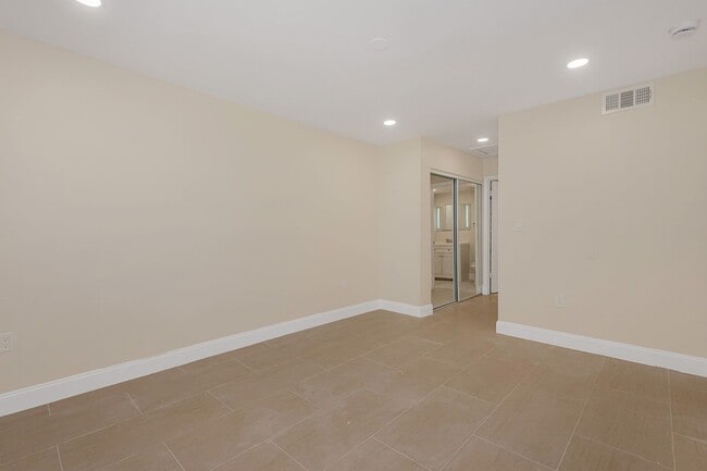Building Photo - Fully Renovated Corner 1/1 “Villa” with Ba...