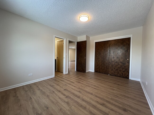 Building Photo - 1279 Harding Ave