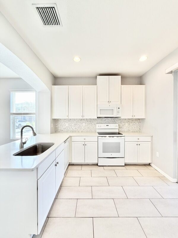 Building Photo - 7031 White Treetop Pl