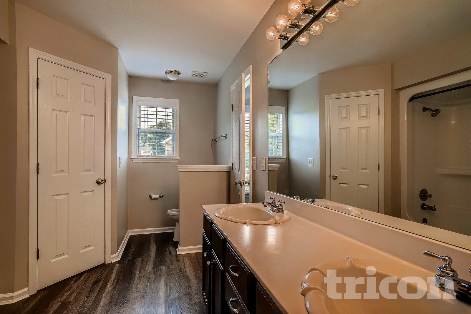 Building Photo - 207 Towbridge Dr