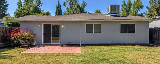 Building Photo - 3272 Loughborough Dr