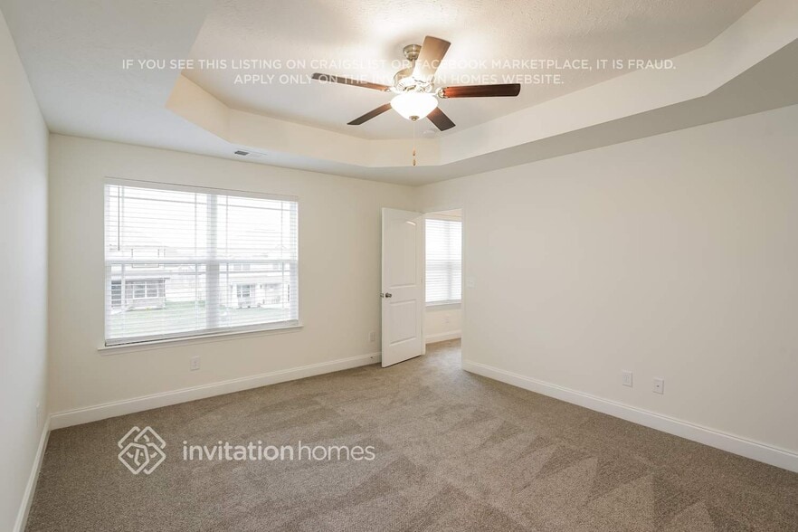 Building Photo - 319 Green Hills Dr