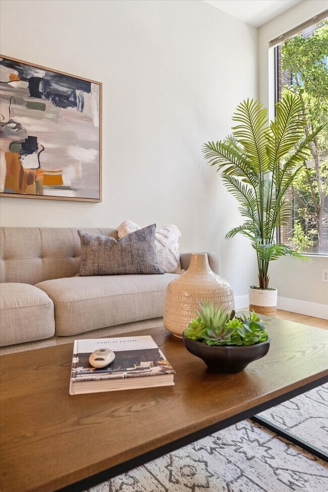 Building Photo - 2900 Inca St