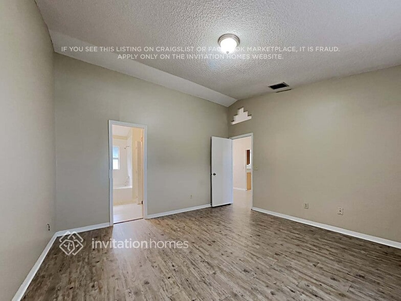 Building Photo - 2624 Lake Jackson Cir