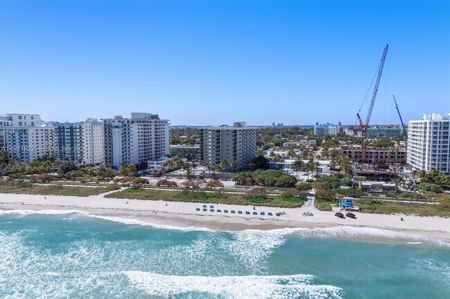 Building Photo - 9273 Collins Ave