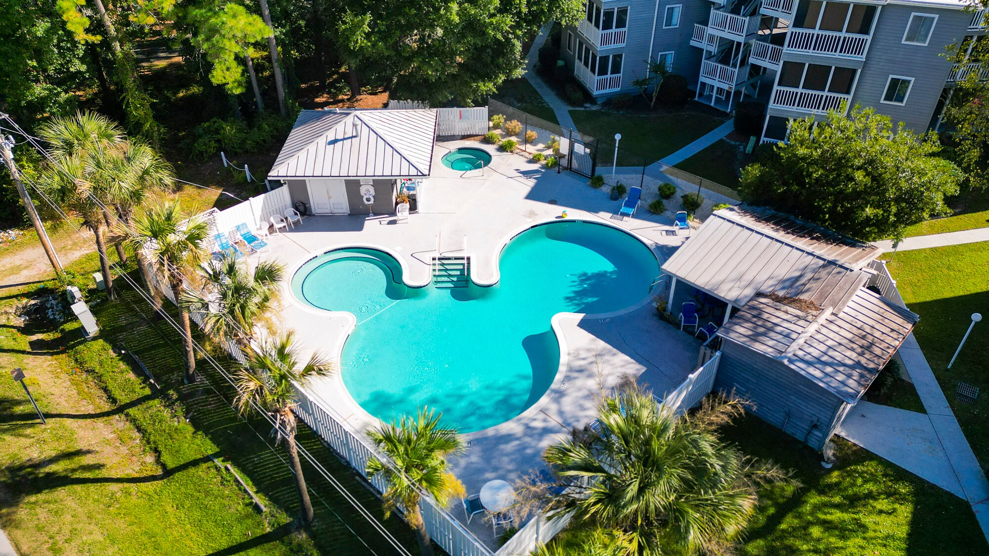Building Photo - 10170 Beach Dr SW