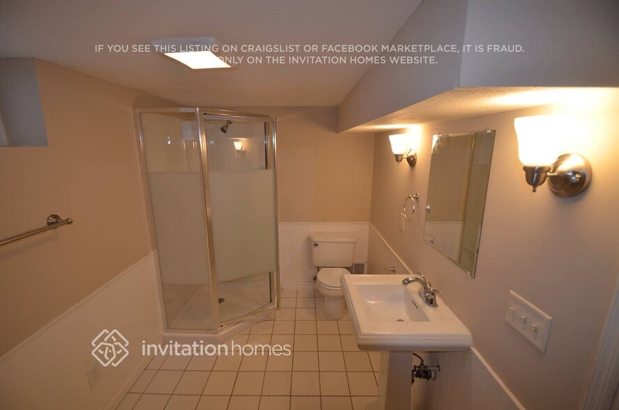 Building Photo - 707 Keniston St N