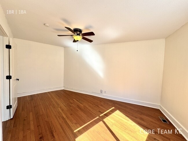 Building Photo - 4328 Roanoke Pkwy