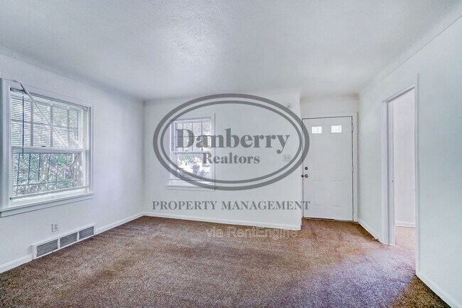 Building Photo - 1132 Brookley Blvd