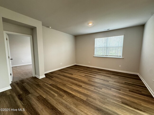 Building Photo - 2084 Willowleaf Dr