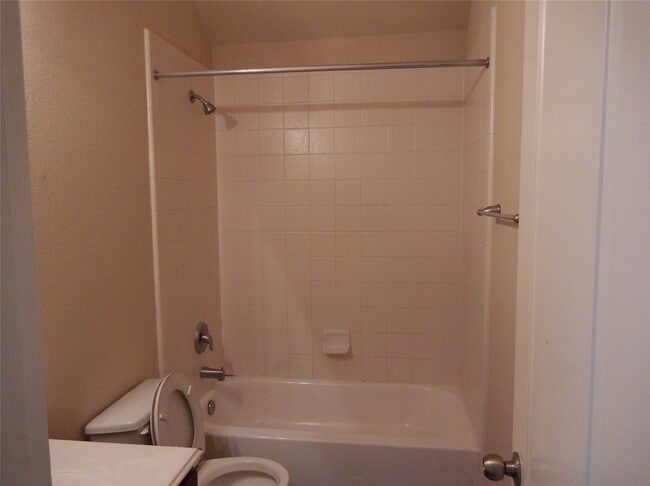 Building Photo - 14435 Long Meadow Dr