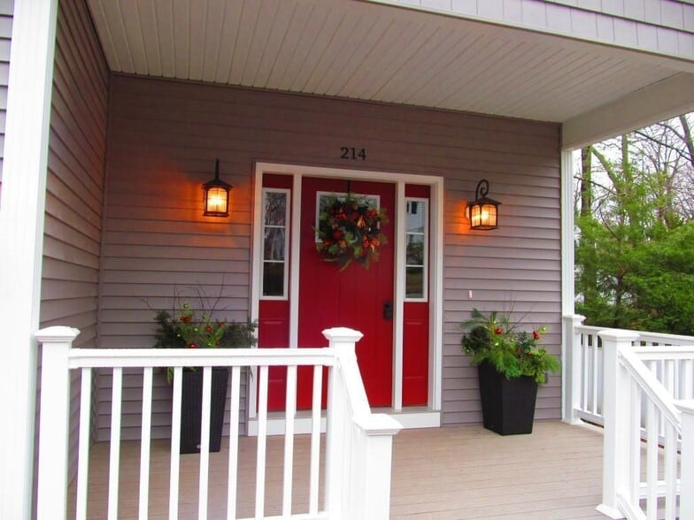 Building Photo - 214 Dallaire