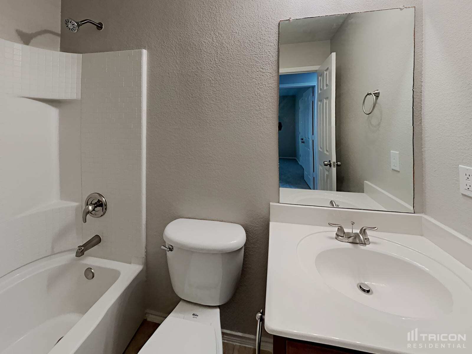 Building Photo - 429 Sandy Creek Dr