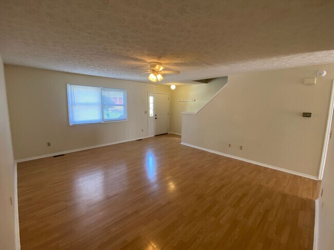 Building Photo - 434 W Northlane Dr