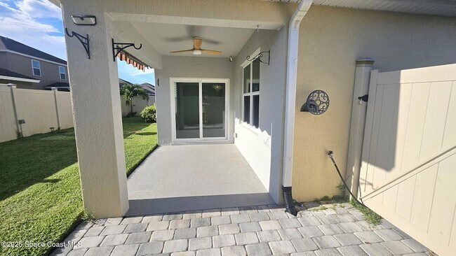 Building Photo - 965 Newton Cir