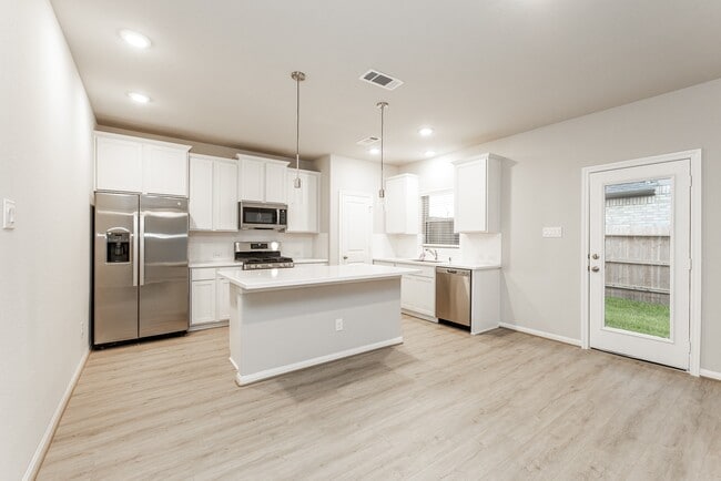 Building Photo - 31115 Mahogany Fir Trl