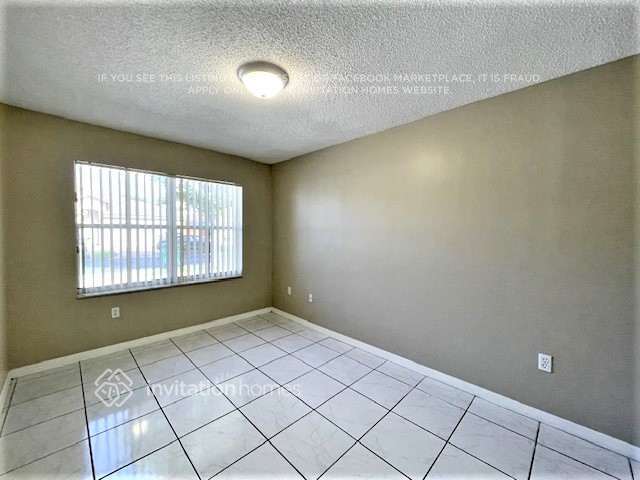 Building Photo - 8153 SW 163rd Ave