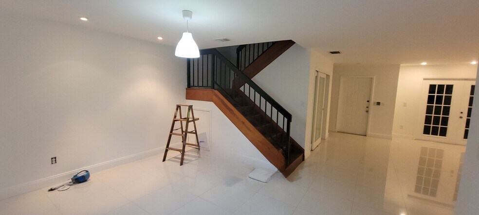 Building Photo - 11648 SW 91st Ter