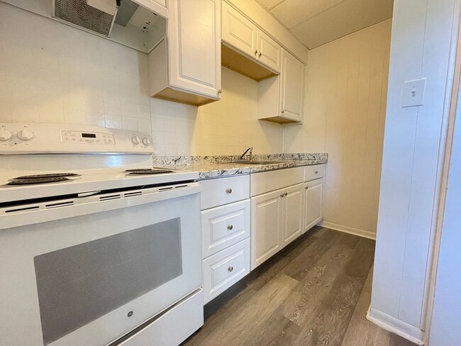 Building Photo - 31 Pennacook St