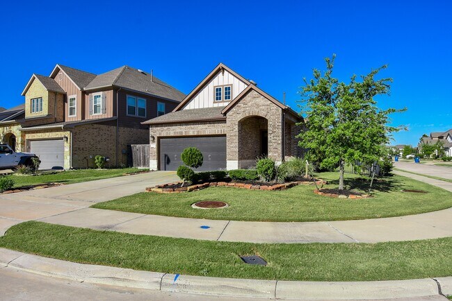 Building Photo - 15002 Bushy Bluestem Ct