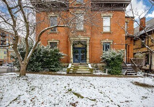 Building Photo - Corryville Condo_ Heat Paid