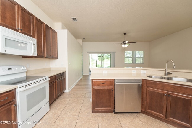 Building Photo - 3136 Constellation Dr