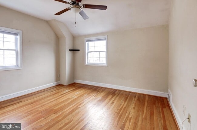 Building Photo - 1300 N Taylor St