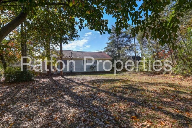 Building Photo - West Columbia Home- Hamlet South Commuity