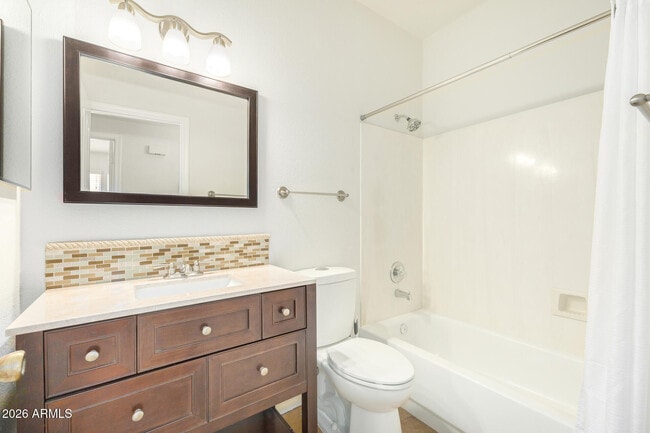 Building Photo - 1180 W Jeanine Dr