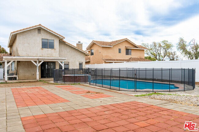 Building Photo - 45809 Evelyn Ct