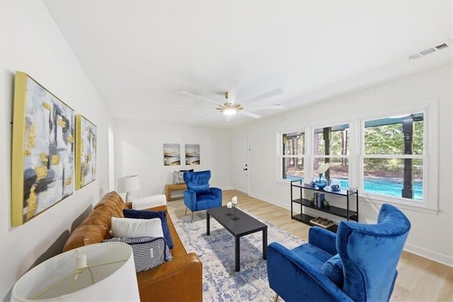 Building Photo - 3488 Richmond Dr SE