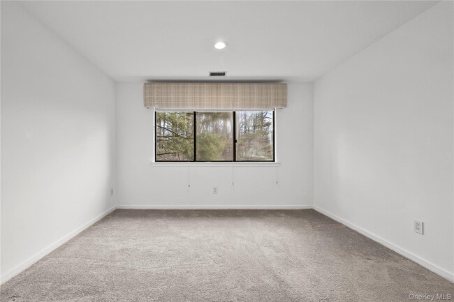 Building Photo - 1 Yale Dr