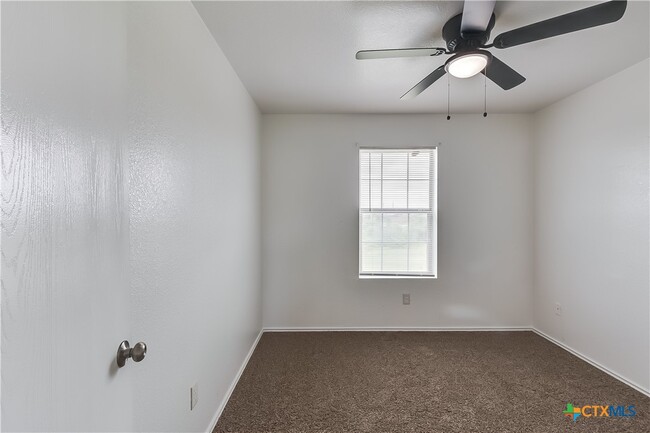 Building Photo - 4005 Doraine Ct