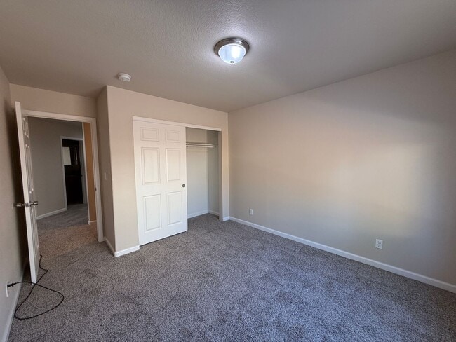 Building Photo - 2379 Albatross Way