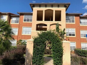 Building Photo - 5578 Metrowest Blvd