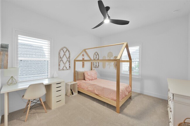 Building Photo - 1145 Lake House Dr