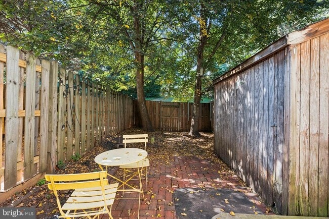 Building Photo - 32 Dorrell Ct