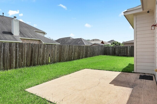 Building Photo - 7611 Waterlilly Ln
