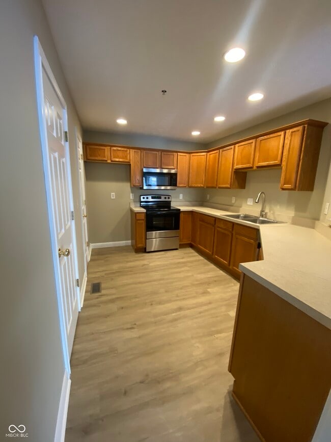 Building Photo - 1464 Royal Reserve Way