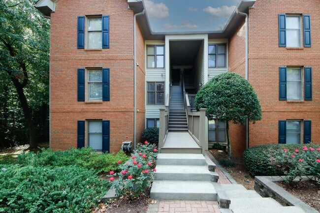 Building Photo - Secluded Community Near The Perimeter Mall