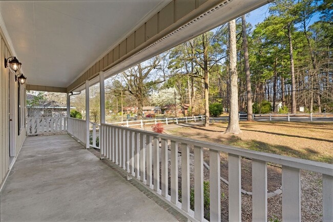 Building Photo - Just right 3 bedroom, 2 bath ranch with hardwoods and fenced yard!